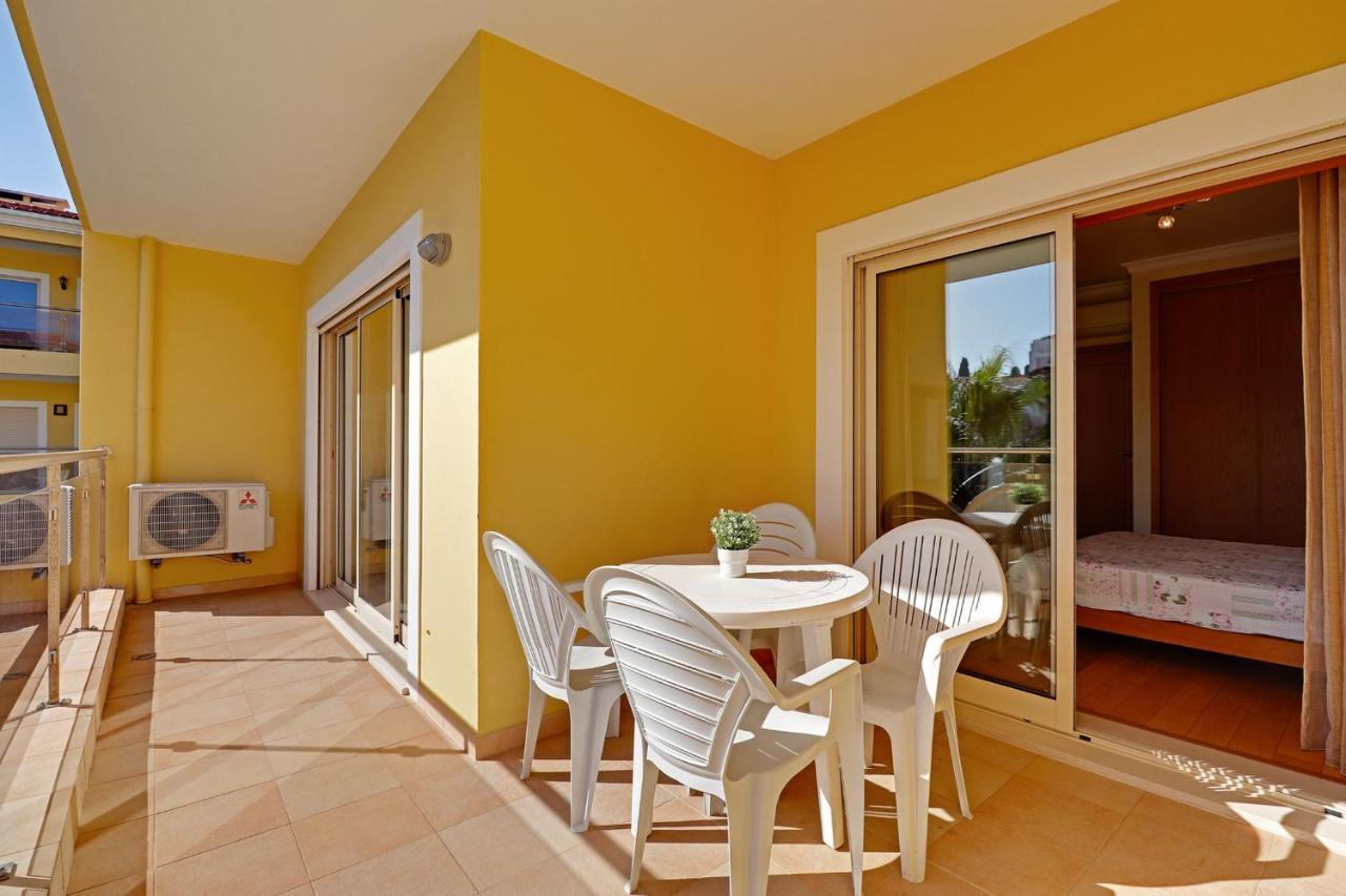 Lagos Balcony With Pool By Homing Exterior foto